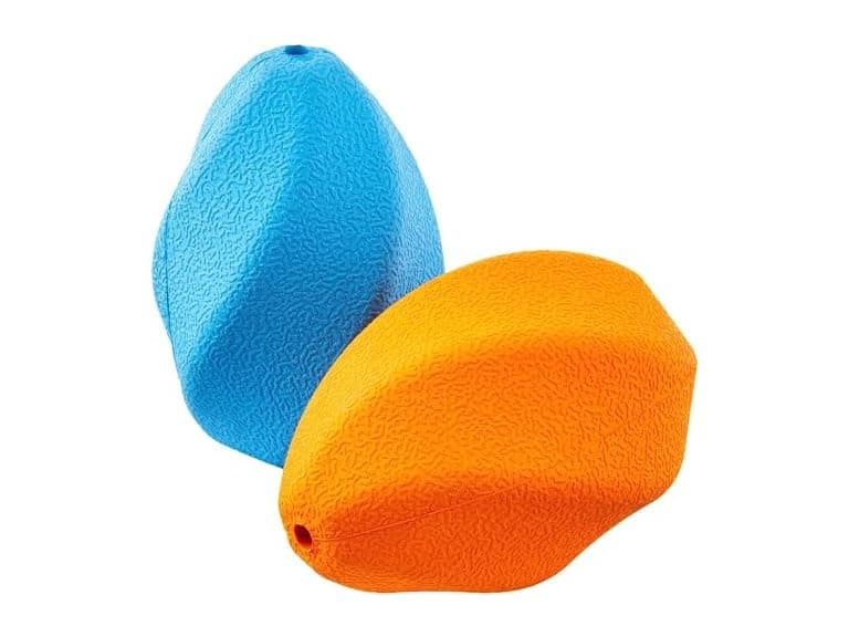 Amazon Basics Interactive Rubber Treat Dispensing Chew Toy