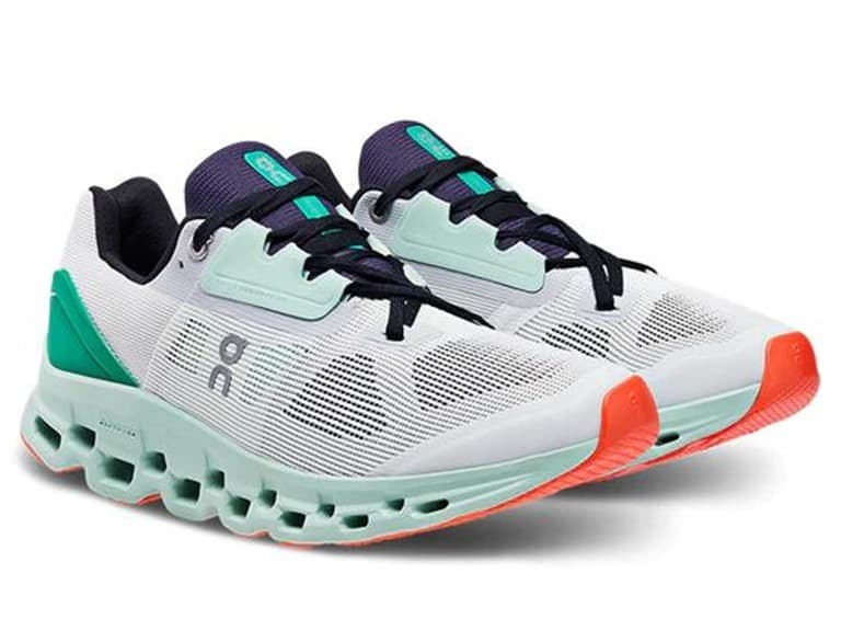 On Running Cloudstratus 2 Women's Shoes