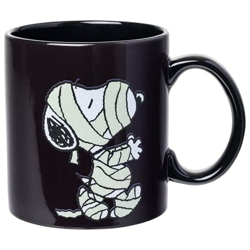Silver Buffalo Peanuts Snoopy Woodstock Trick or Treat Temperature Reveal 20oz Ceramic Mug