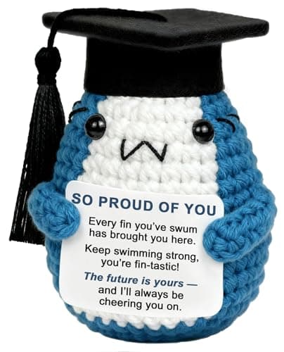 Krinisou 2026 Graduation Gifts for Daughter Son, Cute Crochet Shark with Graduation Cap, College High School Graduate Gift, Proud of You Gift Small Desk Decor