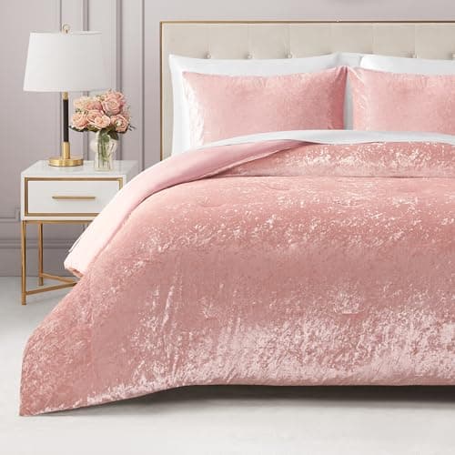 Juicy Couture Crushed Velvet Q...er and (2) 20"x26" Sham - Pink