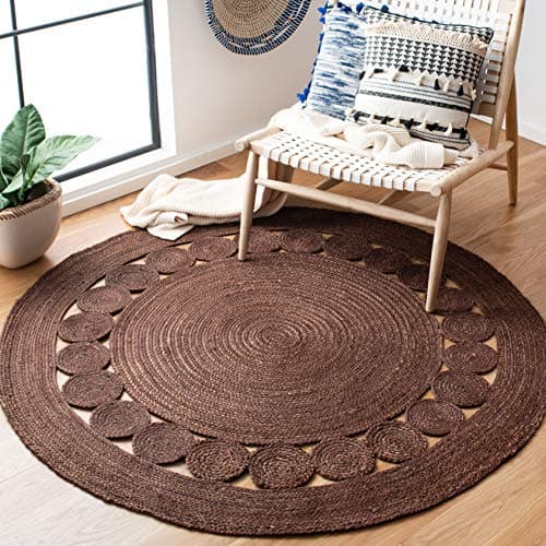 SAFAVIEH Area Rug 6' Round - N...mhouse Braided Design (NF364T)